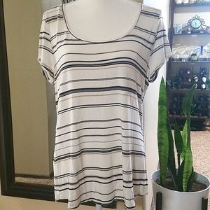 WHITE HOUSE BLACK MARKET - Striped T Shirt